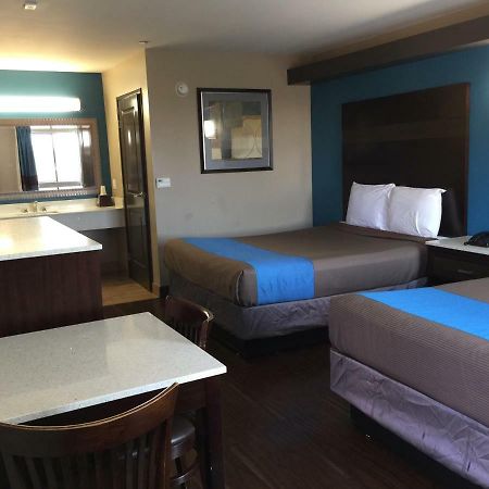 Crystal Palace Inn Maywood Экстерьер фото